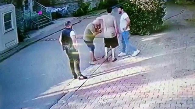 Halil Sezai hakkında, darp ettiği komşusuna yönelik hakaretten 2 yıl 4 ay hapis cezası istendi. Sizce Tekrar Hapse Girmeli mi?