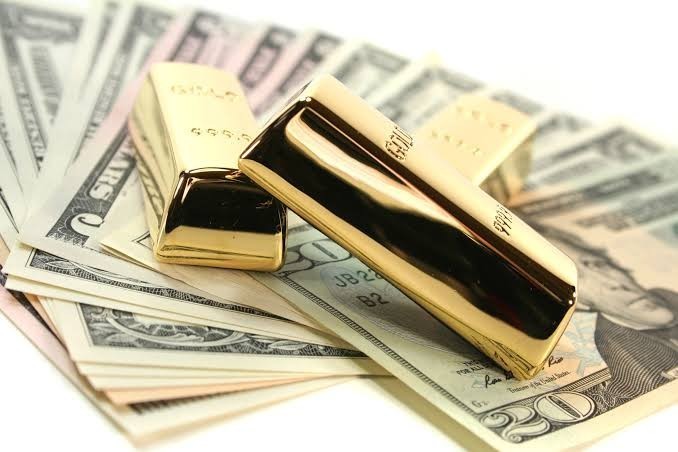 Yatırımı nereye yapılmalı? Altın mı, Dolar mı?