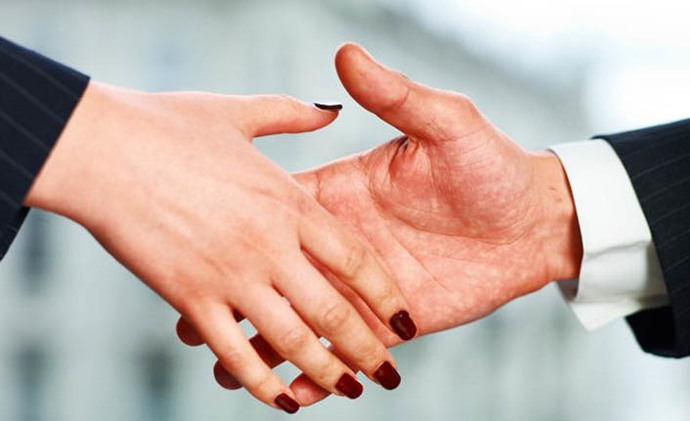 Selam! ev boş tam cinselliğin doruk noktası kapı çaldı ne yaparsın?