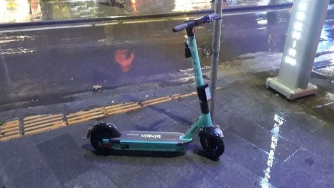 Binbin scooter kullanan var mı?