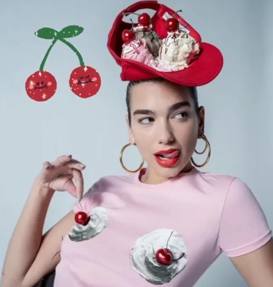 Dua Lipanın meyveli moda çekimini nasıl buldunuz?