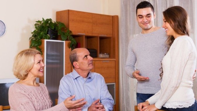 İlişkinizin adının koyulması için sevgilinizi ailenizle tanıştırır mısınız?