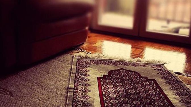Cuma namazının farzından sonraki namaz evde veya işte kılınırmış?
