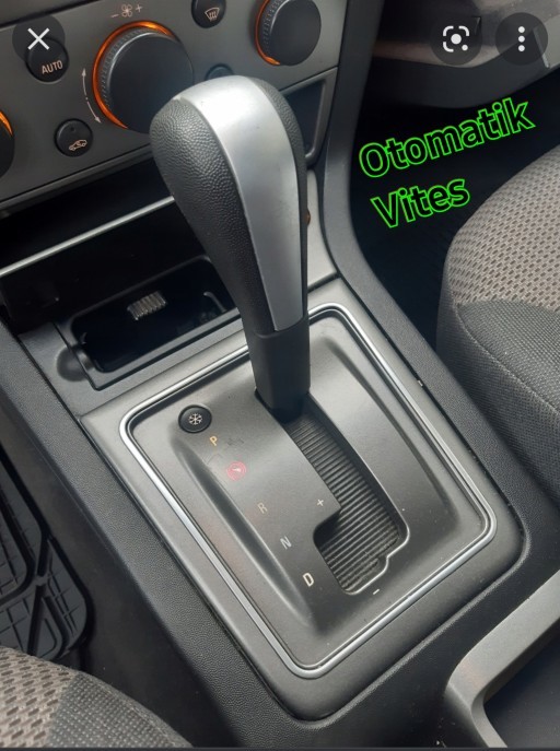 Otomobil de Manuel Vites mi? Otomatik Vites mi? Tercihiniz Hangi yönden Olur Neden?