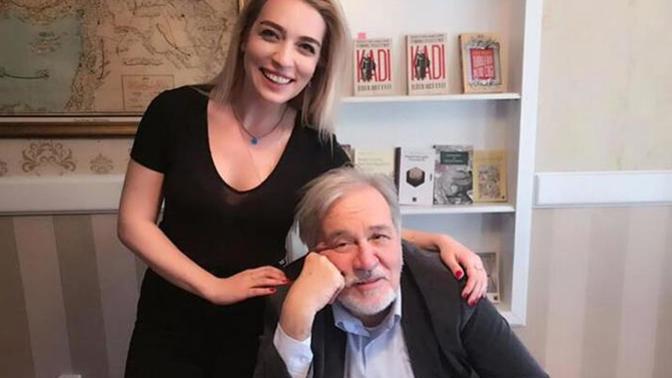 Evli bir kadına başka bir erkeğin iltifat etmesi yanlış mı?
