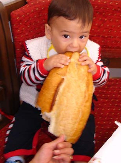 Yemeğin yanında ekmek tüketir misin?