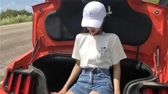 Neden lastik şişirirken, cam suyu doldururken ya da motor yağı kontrolü yaparken görülen bir kadına yardım edilmek istenir ki?