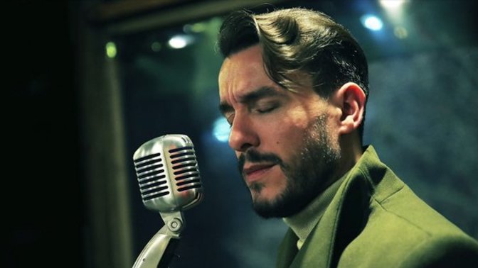 Cem Adrian'ın konserinde olmazsa olmaz diyeceğin şarkısı hangisi?