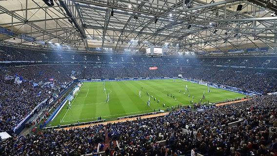 Sizce bu futbol stadyumlarından en güzel ve etkileyici olanı hangisidir?