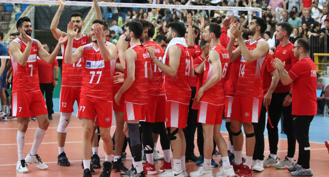 Erkekler voleybolda net galibiyet: Türkiye 3 - 0 Portekiz! Maçı nasıl buldunuz?