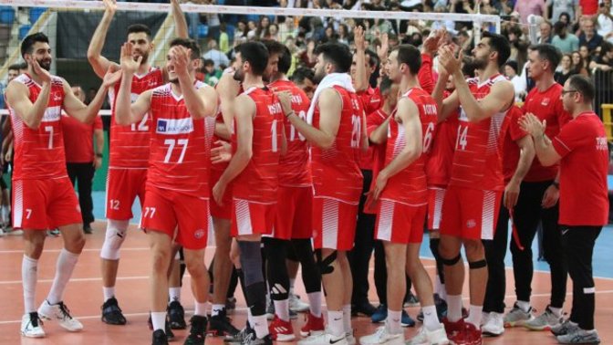 Erkekler voleybolda net galibiyet: Türkiye 3 - 0 Portekiz! Maçı nasıl buldunuz?