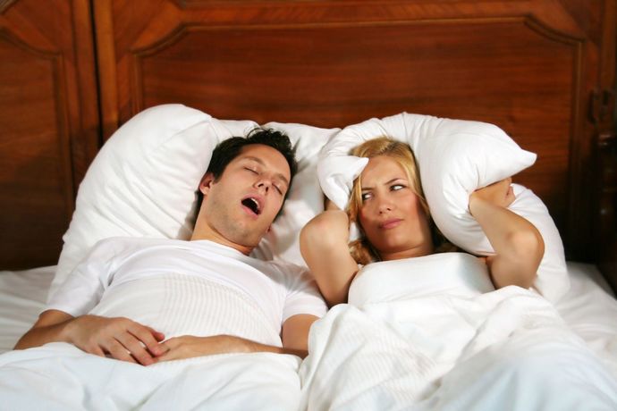 Gece horlayan eşinize nasıl tepki verirsiniz?