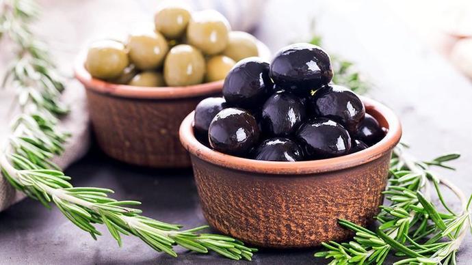 Alışverişte tercihiniz siyah zeytin mi, yeşil zeytin mi?