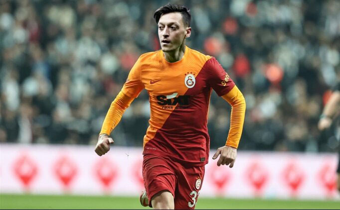 Mesut Özil Galatasaray'a gelebilir! Bu transfer gerçekleşirse, GS'ye katkı sağlar mı sizce?
