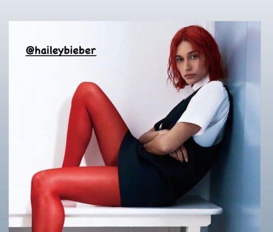 Hailey Bieber kızıl saçlı oldu, sizce yakışmış mı?