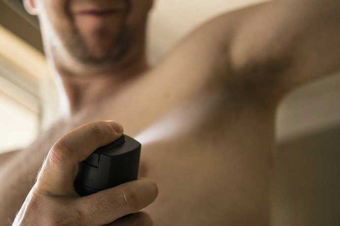 Pudralı deodorantlar kıyafette leke mi bırakır?