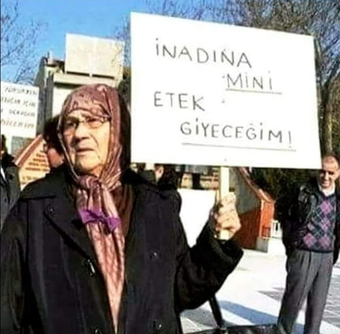 Giyim konusu siyasi mi dini mi?