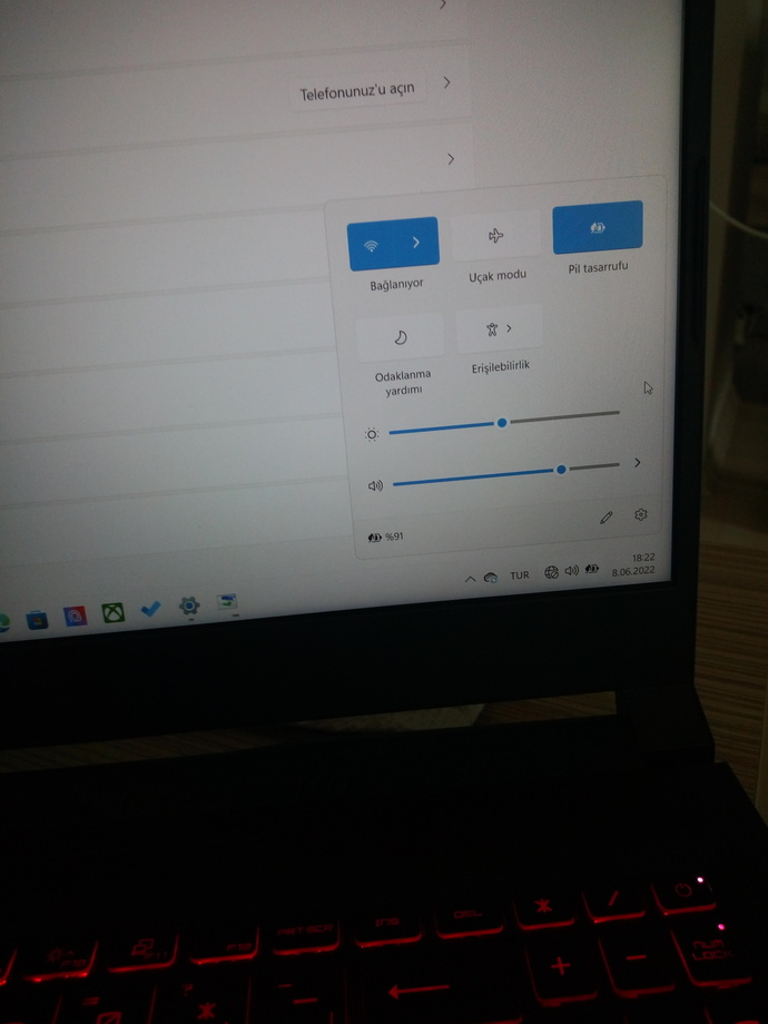 MSI laptop dakikalardır Wi-Fia bağlanamıyor ve bluetooth görmüyor. Nasıl düzeltebilirim?