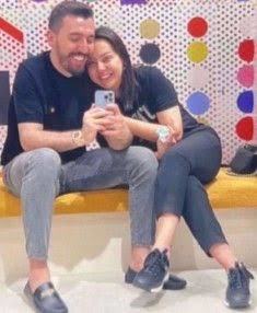 Ebru Gündeş, Iraklı zengin sevgilisiyle görüntülenmiş. Sanatçının aynı tarz insanlarla beraber olması tesadüf mü, bilinçli seçim mi?