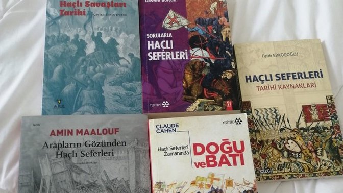 Şu anda okuduğunuz kitap var mı?