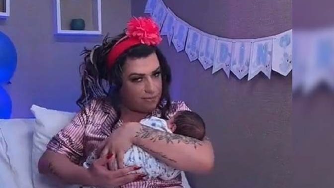 Mükremin Gezgin hakkında soruşturma başlatıldı! Anneliği ayaklar altına almaya çalıştı mı?