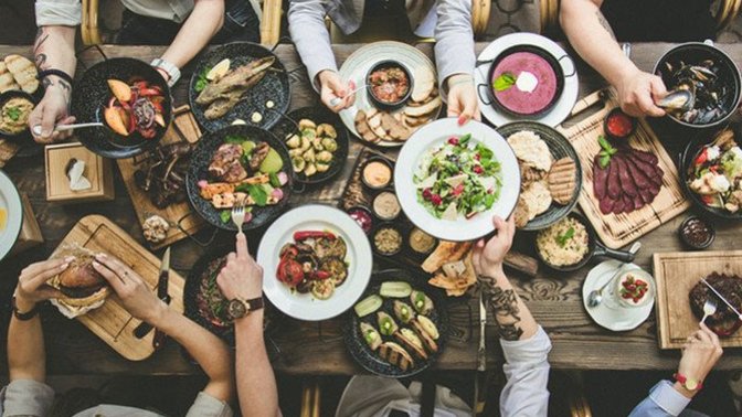 Hangi yemeği kiminle yemek isterdin?