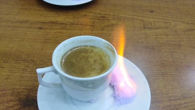 Kahvenin yanına en iyi ne gider?