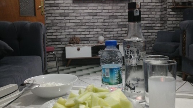 Giden gittiği yeri mutlu etsin bırakın?