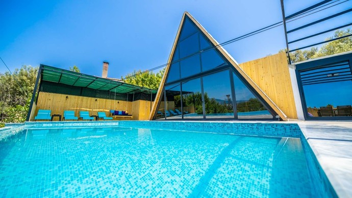 Sizce bu villa balayı için mi aile tatili için mi ideal bir yer?
