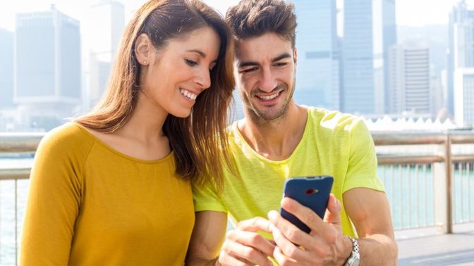 İlişkilerde telefonun ekran şifresini bilmenin önemi nedir?