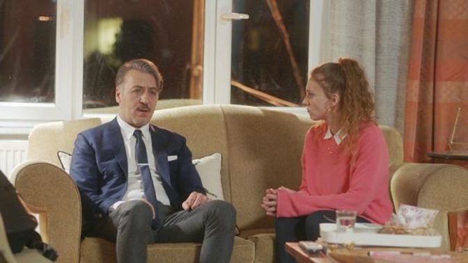 23 yaşındayım ama 30 yaş üstü erkeklere amca diyorum. Abartıyor muyum?