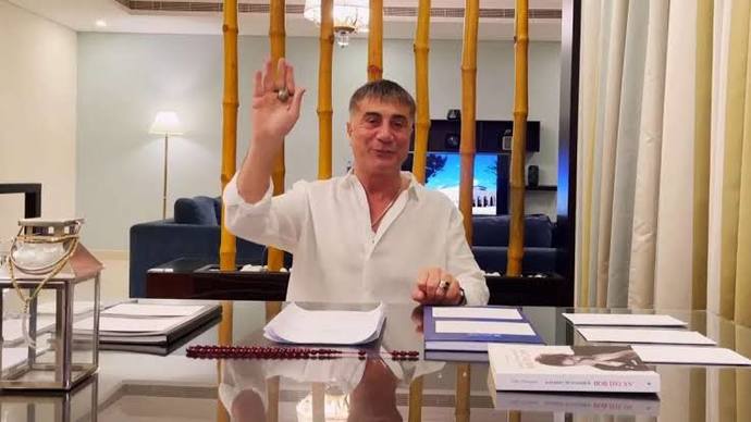Erkek/ kadın sizin için şiir yazsa saklar mısınız?
