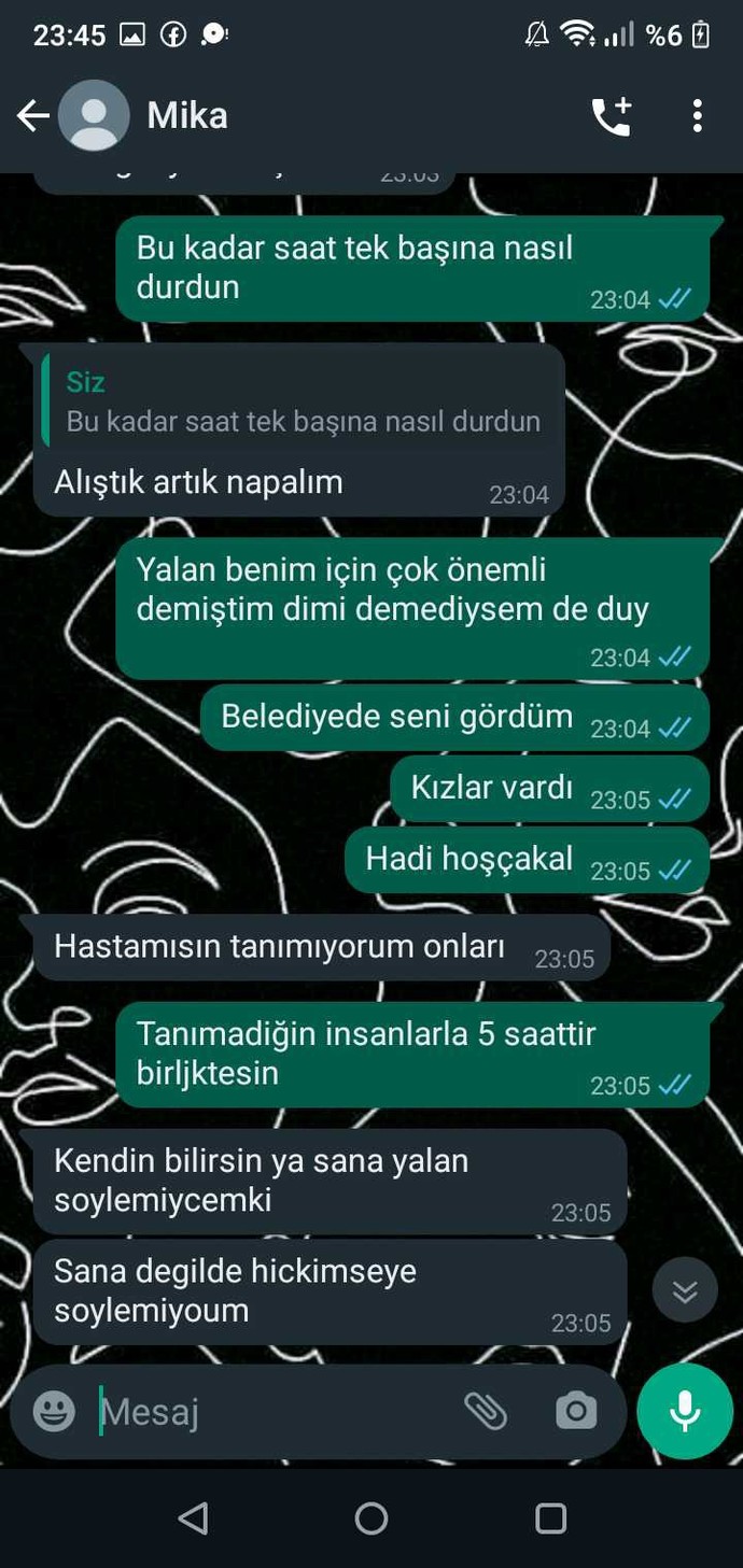 Neden yalanını yakaladığım halde devam etmeye çalışıyor?