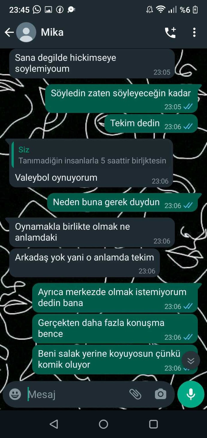 Neden yalanını yakaladığım halde devam etmeye çalışıyor?