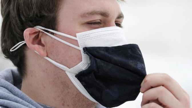 Çirkinim diye maske takmaya devam ediyorum, öz güvenimi nasıl yenileyebilirim?