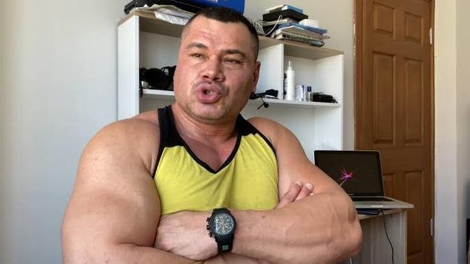 Bu adam sizin de hep karşınıza çıkıyor mu?