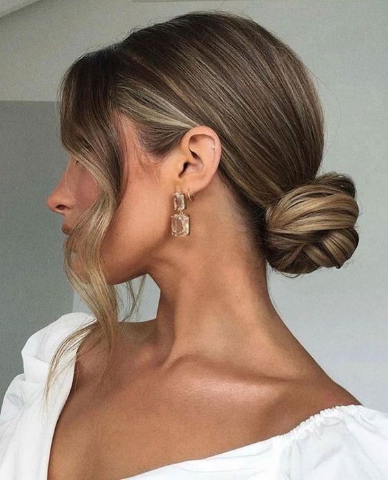 Yaz aylarının bunaltıcı sıcaklarında en çok tercih ettiğin saç modeli ne?