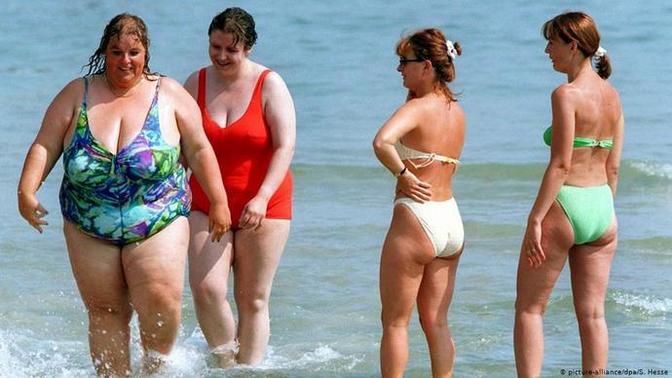 Kilolu kadınların bikini giymesi neden garip karşılanıyor?