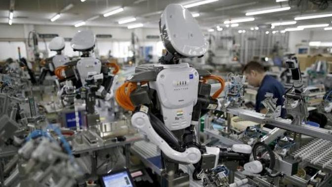 Robotlar çoğaldıkça insan gücü azalıyor. Sizce bazı meslek grupları işsiz kalabilir mi?