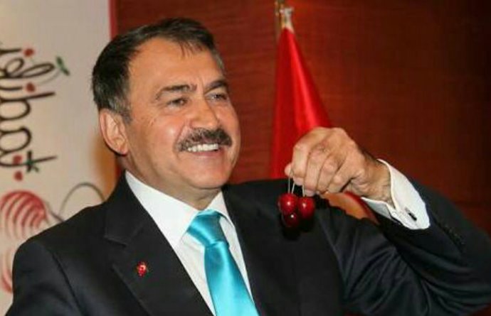 Veysel Eroğlu: Bizden önce benzin kuyrukları uzaydan görünüyordu. Sizce doğru olabilir mi?
