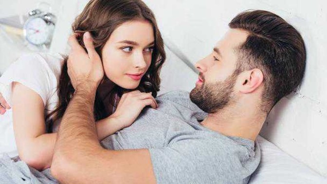 En yakın arkadaşınızın sevdiği insan sizi sevdiğini söylese tepkiniz ne olur?