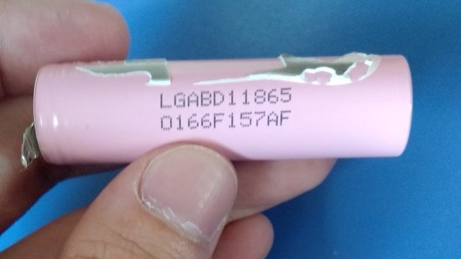 Bu pil lion pil diye mi geçiyor elektrikciler bakabilir mi?