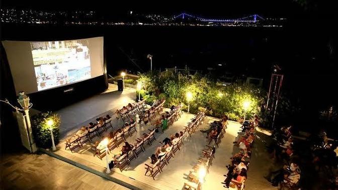 Yazın Açık hava sineması mı kapalı sinema mı tercih ediyorsunuz?