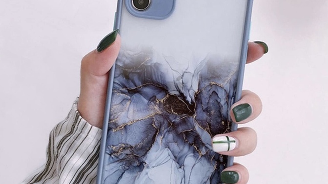 Bu telefon kılıflarının hangi rengi daha güzel?