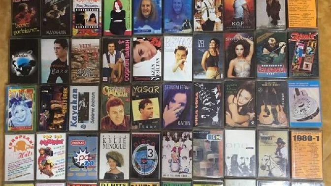 Türkiye de sesi ve karakteri ile takdir ettiğiniz ilk üç pop müzik sanatçısı kimler?