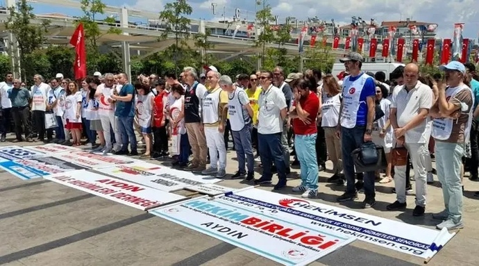 Türkiye’de ilk kez tüm iş sektörleri aynı anda iş bırakma eylemi yaptı. İş bırakma eylemine katıldınız mı?