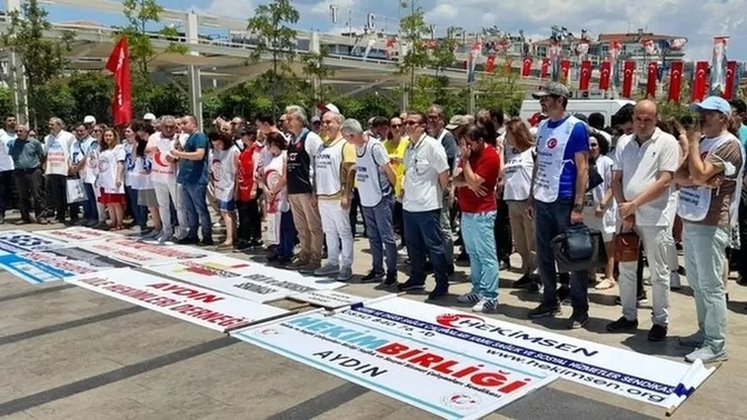 Türkiye’de ilk kez tüm iş sektörleri aynı anda iş bırakma eylemi yaptı. İş bırakma eylemine katıldınız mı?