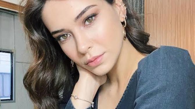Hangi ünlü daha güzel?