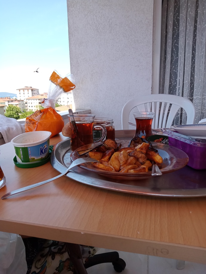 Sabahları uyanır uyanmaz kahvaltı yapanlardan mısınız?