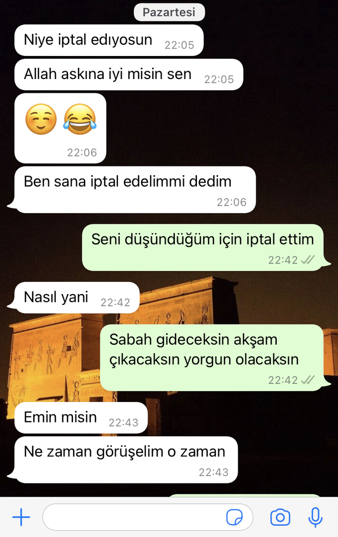 Hoşlandıgım kız sevgilisi ya da  flörtü olsa benimle böyle konuşur mu?